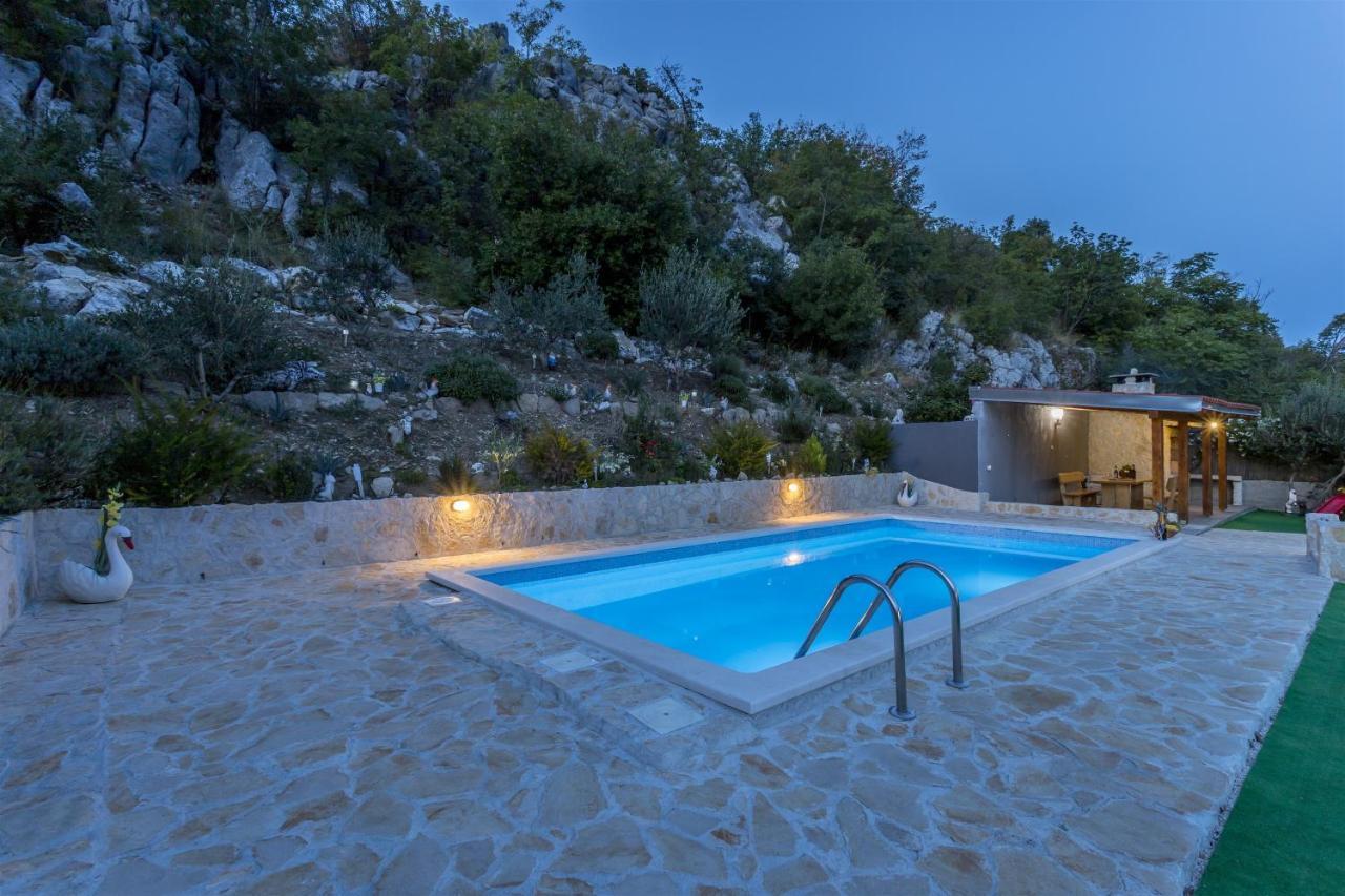 Holiday Home Dijamant Kucice Exterior photo