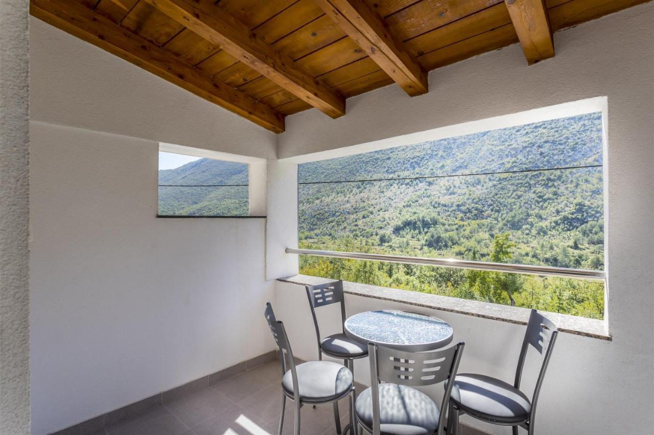 Holiday Home Dijamant Kucice Exterior photo
