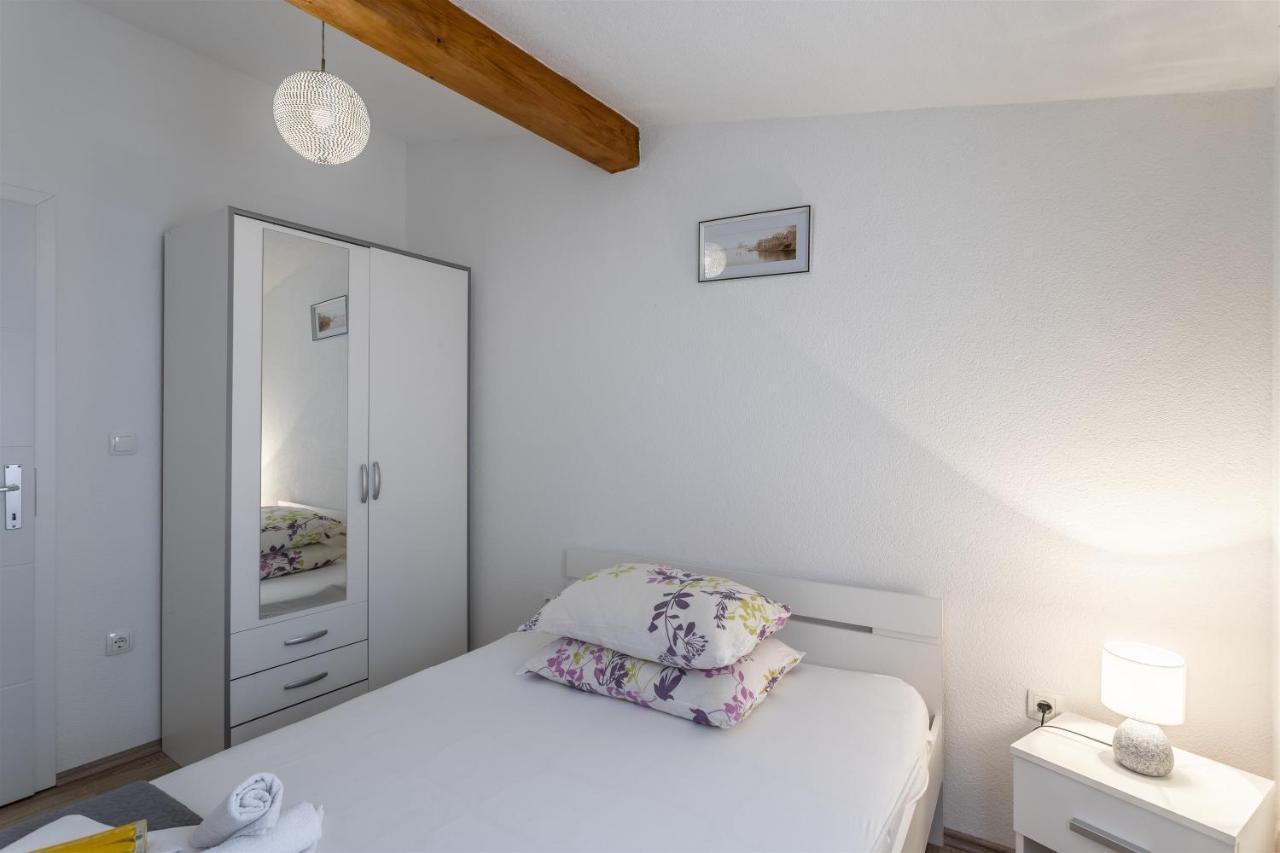 Holiday Home Dijamant Kucice Exterior photo