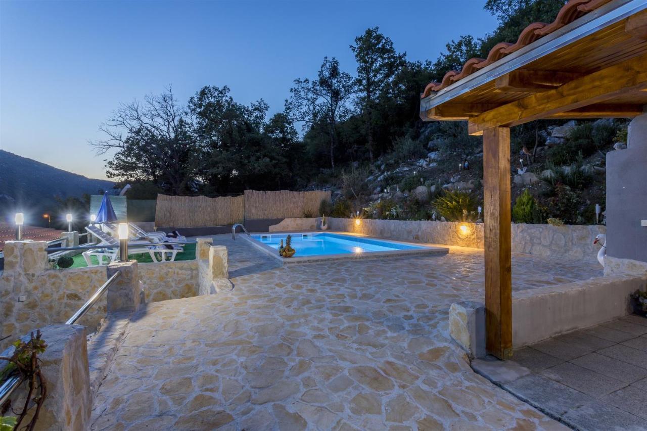 Holiday Home Dijamant Kucice Exterior photo