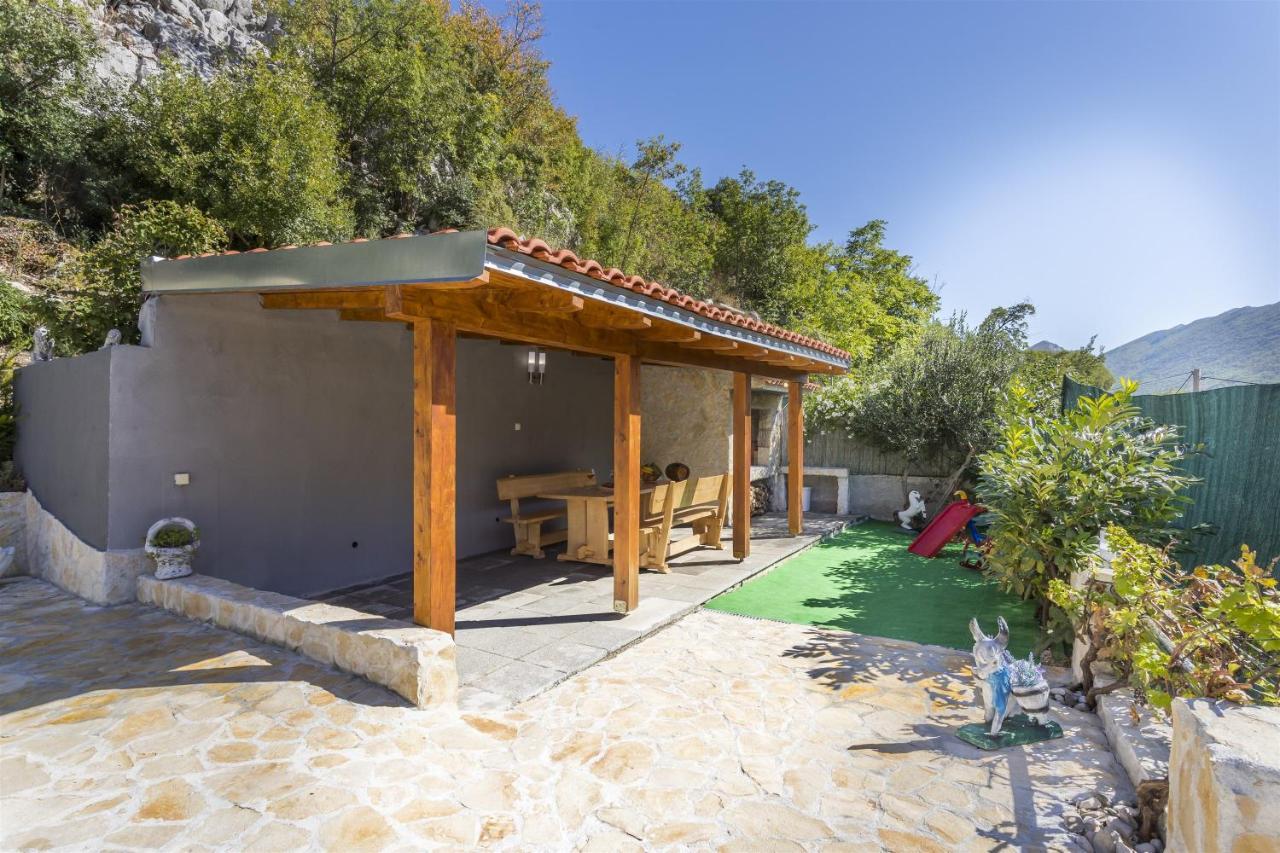 Holiday Home Dijamant Kucice Exterior photo